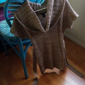 tan short sleeved sweater